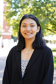 Lucy Billadeau headshot